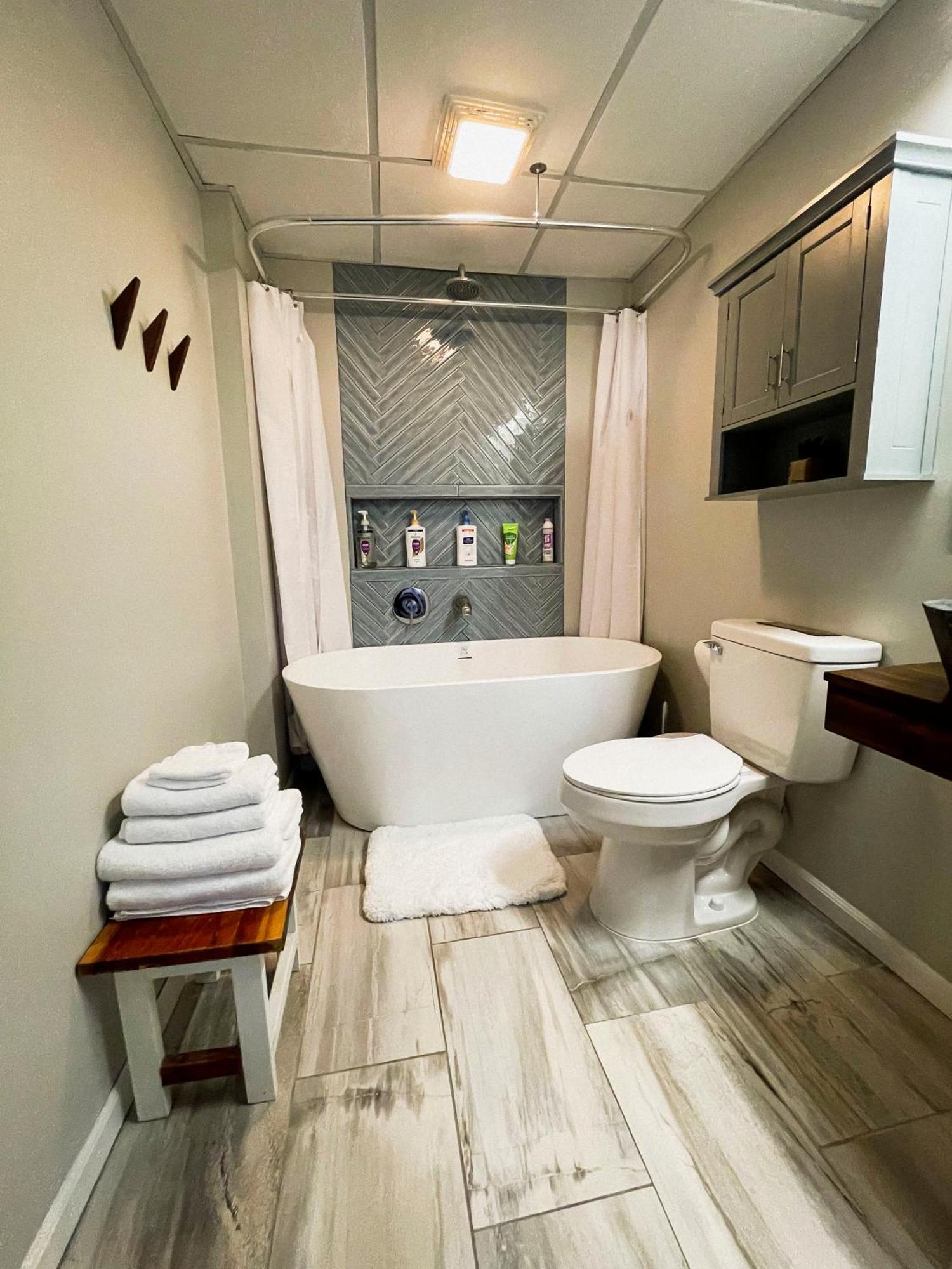 Finn'S Hideaway -Modern Family River Home Keokuk 外观 照片